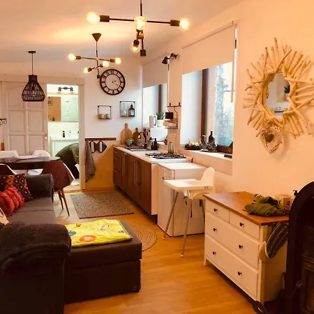 Larix Matra Vendeghaz Apartman *