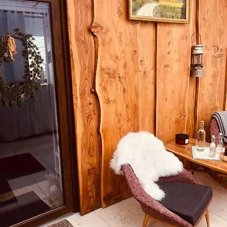 Larix Matra Vendeghaz Apartman *