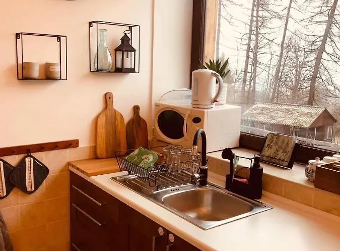 Larix Matra Vendeghaz Lägenhet