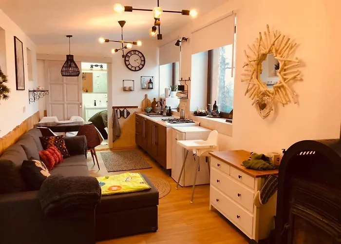 Larix Matra Vendeghaz Lägenhet *