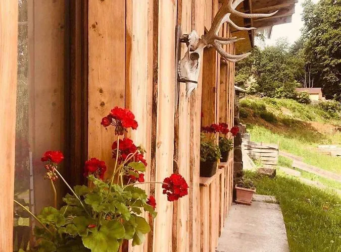 Larix Matra Vendeghaz Lägenhet *